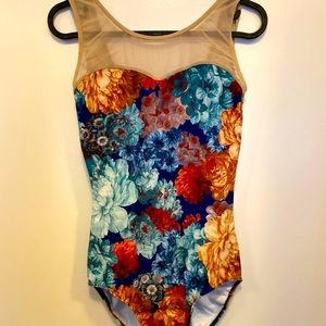 Elevé Dancewear Vinzant Leotard, size large